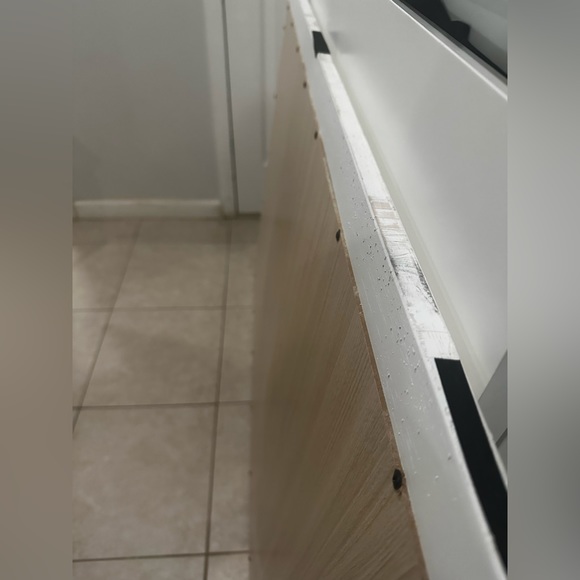 White rectangular mirror over dresser - Picture 4 of 4